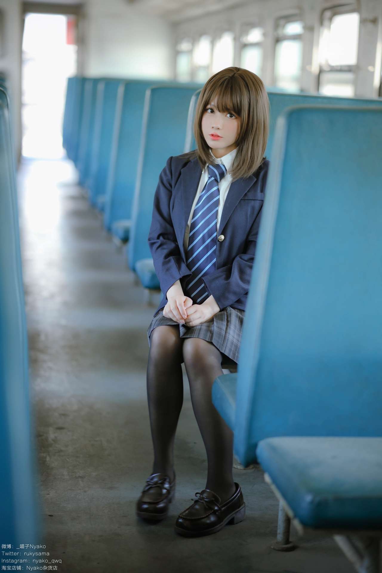 NO.033Nyako喵子火车JK让你尽享美丽瞬间【80P】-可宝主
